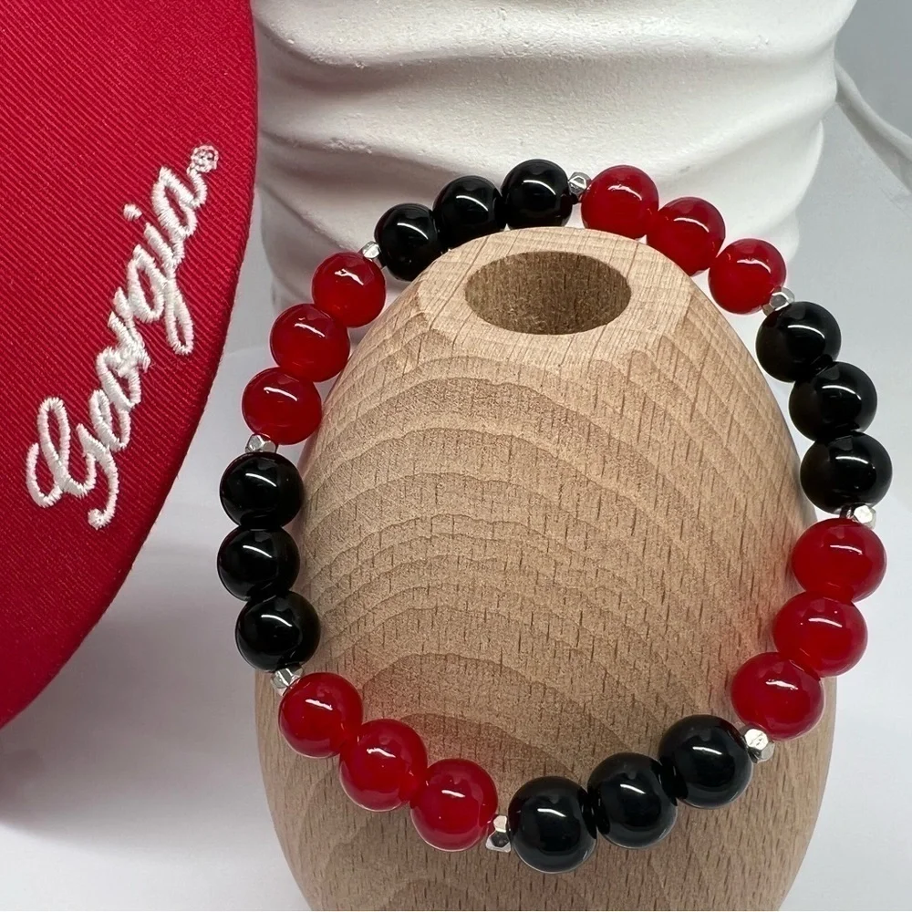 Red & Black Stretch Beaded Bracelet 6.5”